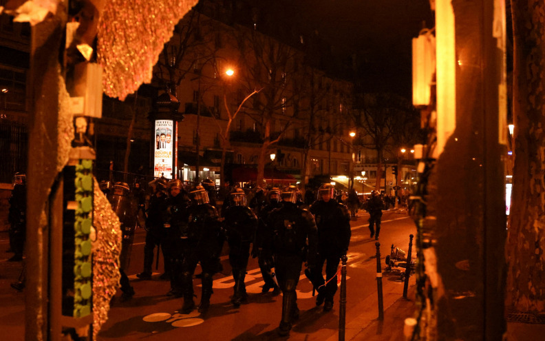 Kaos u Francuskoj na prosvjedima protiv mirovinske reforme