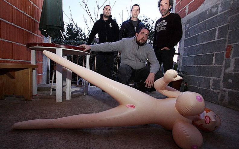 Sexymotherfuckers potpisali ugovor za Menart