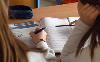 Četvrtaši sutra pišu nacionalne ispite, prvi je na redu hrvatski: Provjere će trajati do 10. ožujka