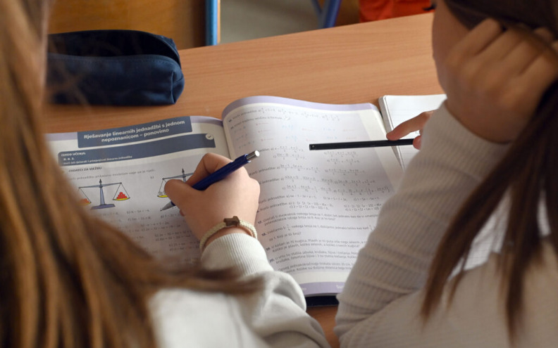 Četvrtaši sutra pišu nacionalne ispite, prvi je na redu hrvatski: Provjere će trajati do 10. ožujka