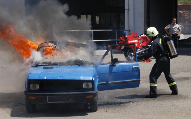 Vozač vatrogasnog kombija skrivio nesreću u Sv. Roku