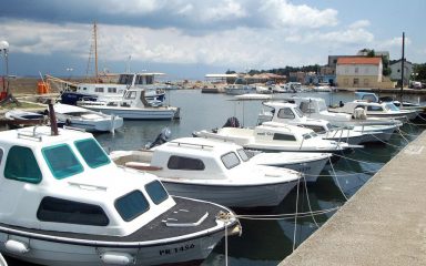 NA UGLJANU Primio novac za keramičarske radove koje potom nije obavio