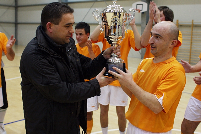 Vlado Marić bori se za ozdravljenje sina Dina