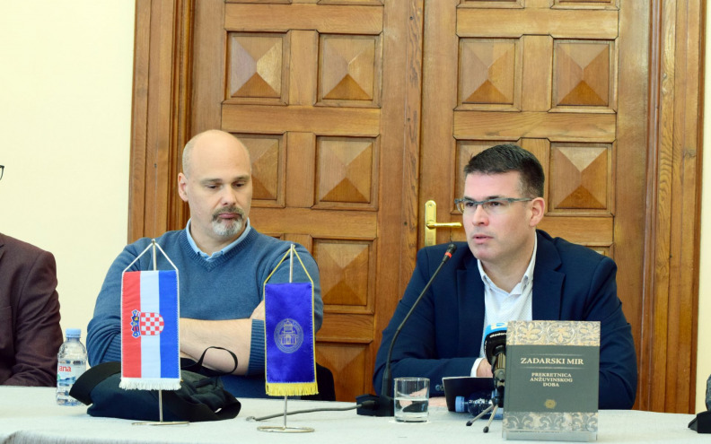 Zadarski mir filmska je priča o sukobu dviju imperijalnih sila na ovom prostoru