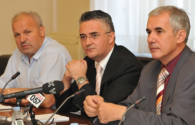 Srpska manjina ima pravo na 4 vijećnika i zamjenika župana
