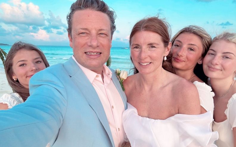 Jamie Oliver se po drugi put oženio suprugom na idiličnom otoku na Maldivima