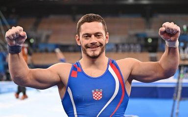Tin Srbić postao europski prvak na preči, hrvatskom gimnastičaru ovo je treće finale i prva zlatna medalja