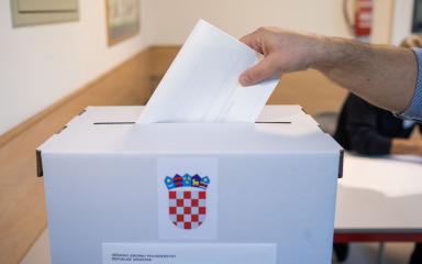 Do 16:30 u Kalima na birališta izašlo 32,43, a u Kukljici 43,92 posto birača