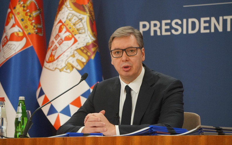 Vučić se povukao s čela vladajućeg SNS-a, Miloš Vučević novi šef stranke