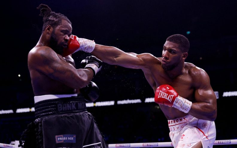 VIDEO Anthony Joshua svladao Jermainea Franklina u O2 Areni nakon 12 rundi sjajnog boksa