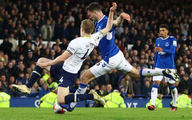 Branič u 90. minuti donio bod Evertonu protiv Tottenhama, Perišić odigrao cijelu utakmicu