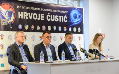 Dukić obećao rješenje za kamp, Bokanović se nada stadionu koji će nositi Hrvojevo ime