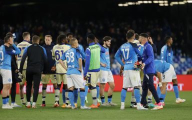 Nogometaši Napolija odigrali bez golova protiv Verone