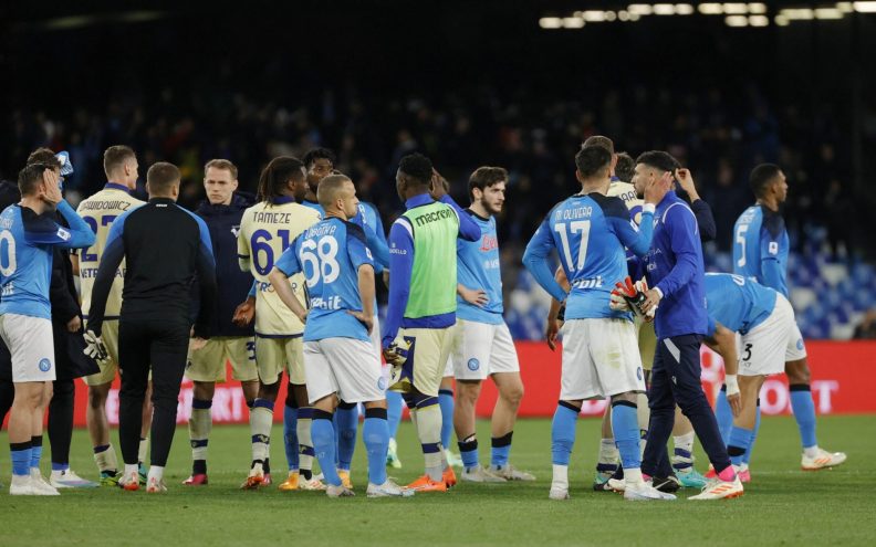 Nogometaši Napolija odigrali bez golova protiv Verone