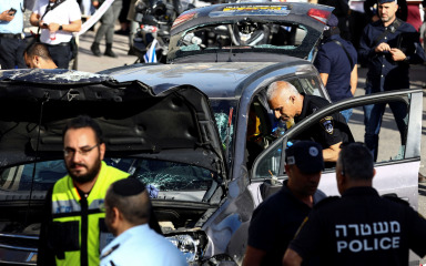 Vozač u Jeruzalemu upucan nakon što se autom zabio u gomilu