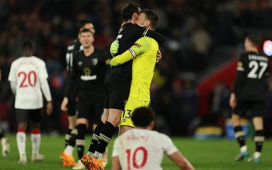 Ćaleta-Car odigrao cijelu utakmicu za Southampton koji je stigao korak bliže ispadanju iz Premier lige