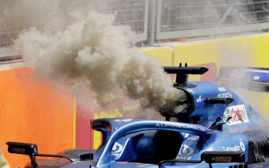 Max Verstappen najbrži na treningu za VN Azerbajdžana, zapalio se bolid Francuza Pierrea Gaslyja