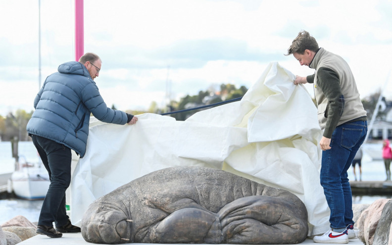 Freya, eutanazirana ženka morža, dobila skulpturu u Oslu