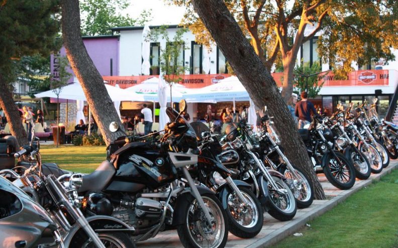 Vraća se Harley Davidson, stiže i 10.000 vespi