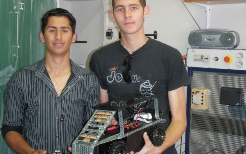 Srednjoškolci izradili automobil na solarni pogon