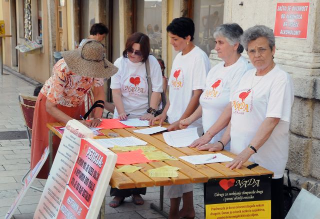 Više od dvije tisuće Zadrana potpisalo peticiju protiv heptanonske terapije
