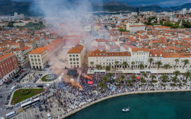 Veličanstveni doček: Splitska Riva eruptirala zbog juniora Hajduka