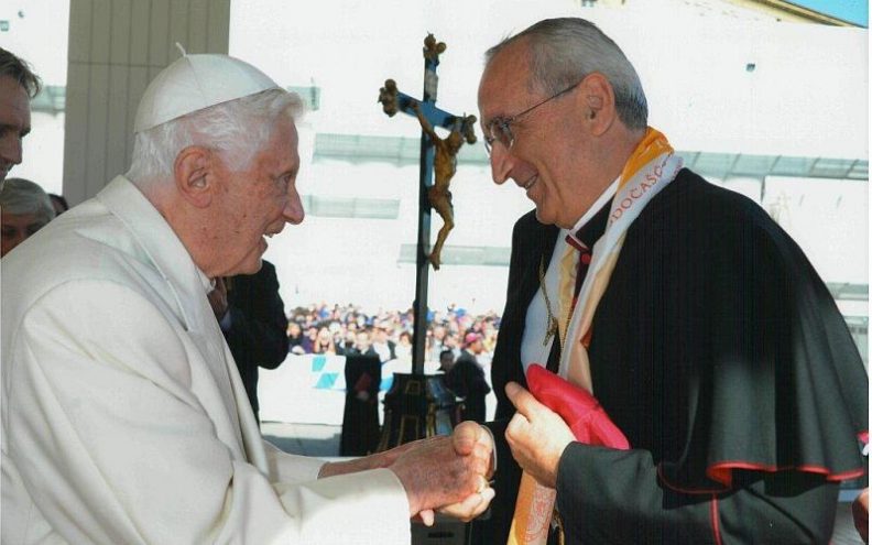 Puljić: Papino odreknuće znak je vremena koje je on iščitao za dobro Crkve