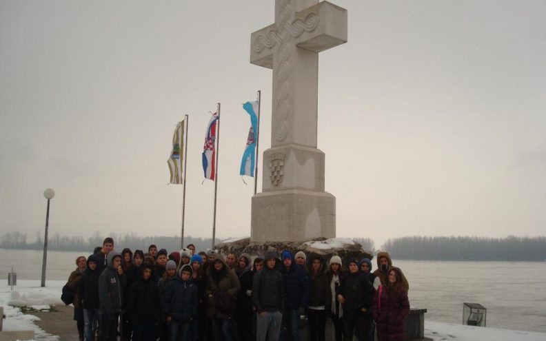Osmašima obveza posjeta Vukovaru na trošak države