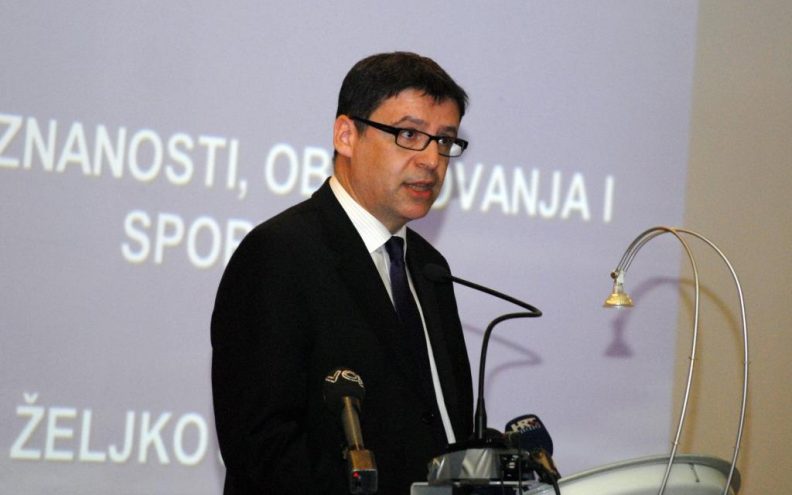 Jovanović: Biskupi lažu, a s lažljivcima ne razgovaram