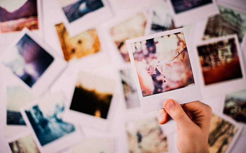 Donosimo nekoliko simpatičnih načina kako objesiti Polaroid fotografije