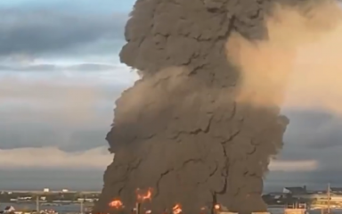 Na Krimu zapaljeno veliko postrojenje za naftu, ogroman stup dima prekrio Sevastopolj