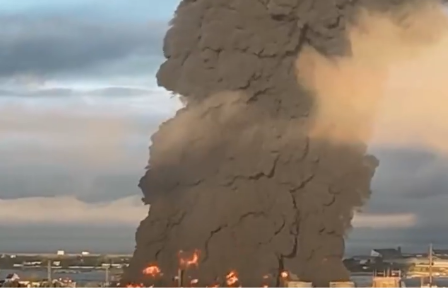 Na Krimu zapaljeno veliko postrojenje za naftu, ogroman stup dima prekrio Sevastopolj