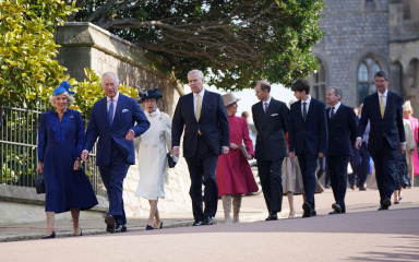 Britanska kraljevska obitelj na prvom Uskrsu u vladavini kralja Karla