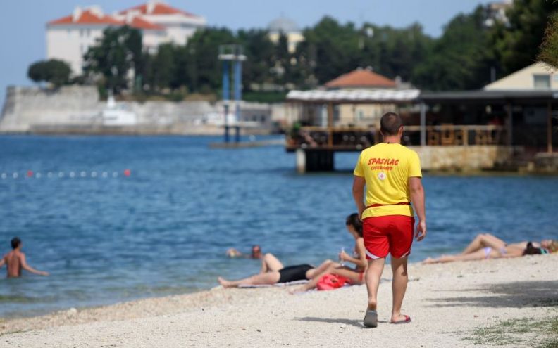 Organiziraju se tečajevi za osposobljavanje spasilaca na vodi za područje Zadarske županije