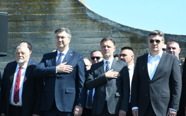 Državni vrh zajedno sudjelovao u komemoraciji u Jasenovcu