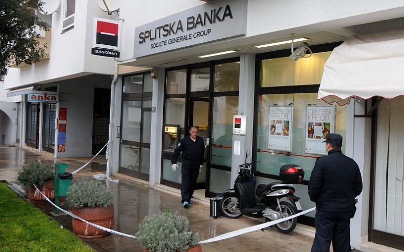 Pljačkaši poslovnice Splitske banke odnijeli su nekoliko stotina tisuća kuna!