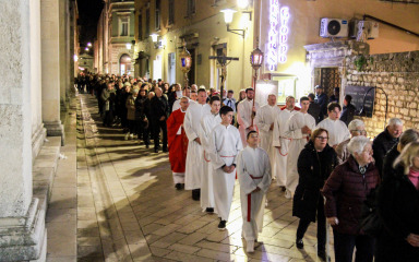 Donosimo pregled događanja u Velikom tjednu u Zadarskoj nadbiskupiji