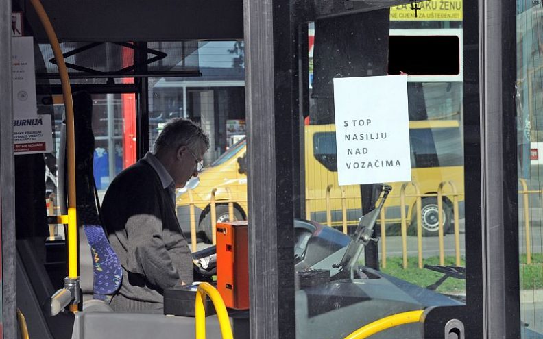 Vozači autobusa: “Kazna za maloljetne huligane je neprimjerena!”