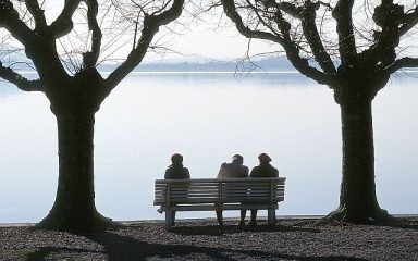 VAŽNO, VAŽNO! Evo kada počinje isplata nacionalne naknade za starije osobe za prosinac
