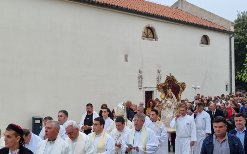 Gospi od Zečeva prikazali molitve za sebe i svoje obitelji