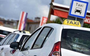 Taksisti vozili automobile bez tehničkog pregleda