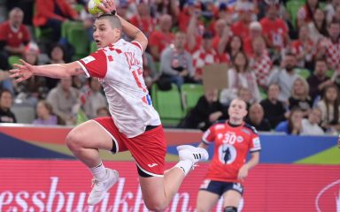 Katarina Ježić postigla četiri pogotka Ivani Kapitanović i izborila Final four rukometne Lige prvakinja