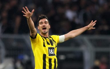 Iskusni branič ostaje u redovima Borussije Dortmund i sljedeće sezone