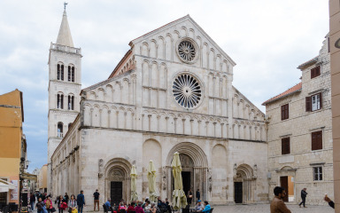 Ulaz u katedralu počeo se naplaćivati, no natpis s cijenom naknadno uklonjen