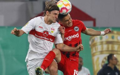Eintracht Frankfurt izborio finale Kupa protiv Leipziga, Borna Sosa pocrvenio