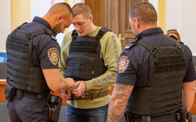 Tanasković u pritvoru u nekoliko navrata pokušao progutati žilete i upaljač