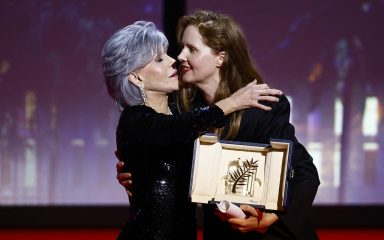 [VIDEO] Žustro u Cannesu: Jane Fonda bacila redateljici nagradu u glavu