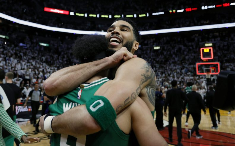 VIDEO Derrick White pogodio sa sirenom i odveo Celticse u korak do povijesnog preokreta i ulaska u veliko finale