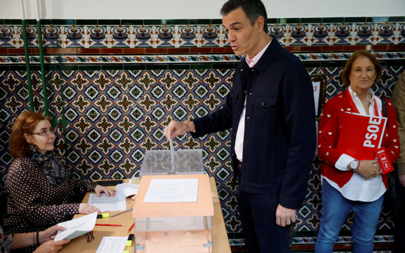 Španjolski birači izišli na regionalne i lokalne izbore