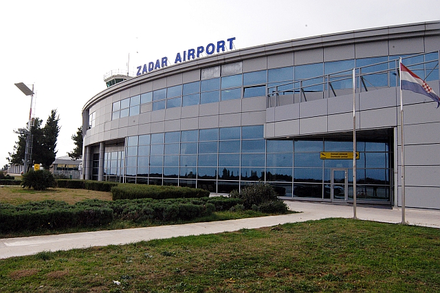 ZRAČNA LUKA ZADAR U VELIKOM PLUSU Promet putnika porastao 90,6 posto u odnosu na lani!